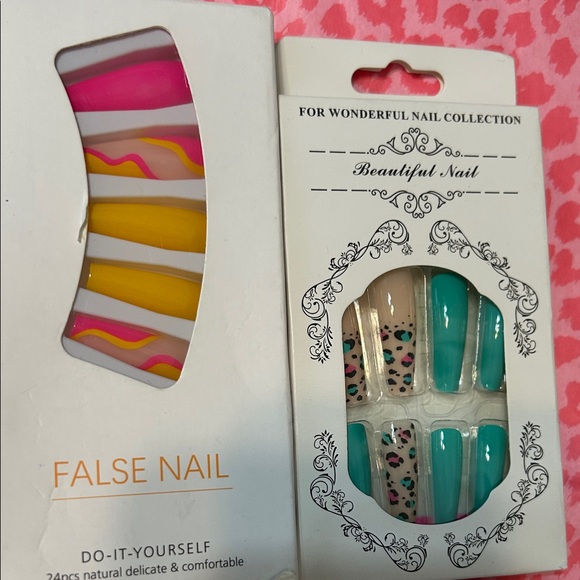 Colorful Press-On Nail Set - Picture 3 of 5